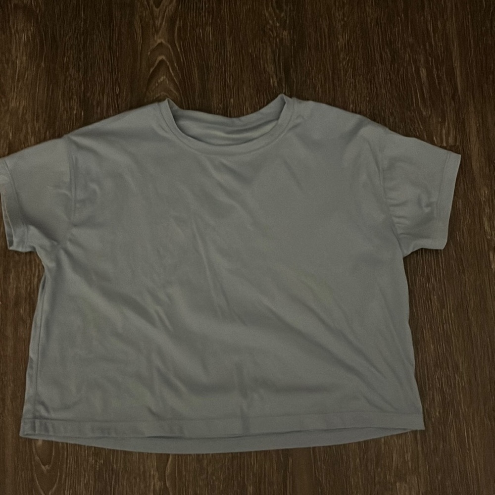Lululemon cates tee size 4
